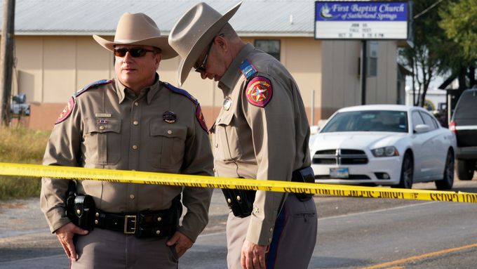 Policisté v Texasu po střelbě v kostele.
