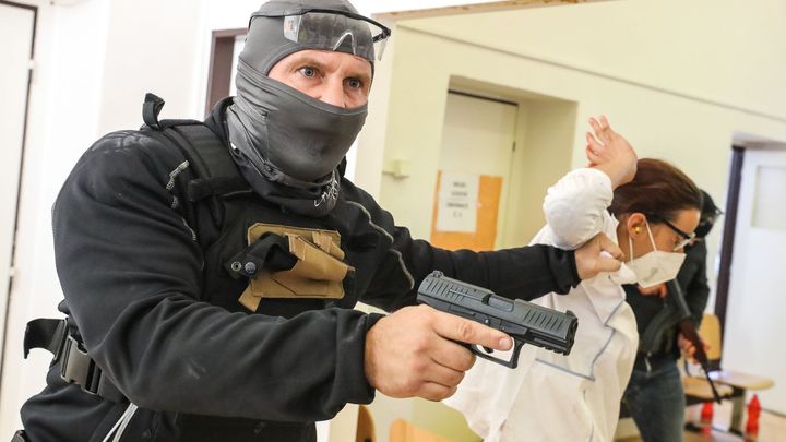 Foto: Střelba v čekárně jako v Ostravě. Liberecká nemocnice cvičila, jak zareagovat; Zdroj foto: Jakub Plíhal