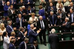 Polská soudní reforma ohrožuje právní stát, tvrdí Brusel. Polští konzervativci pokračují ve změnách