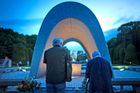 Turista Jošikazu Horie uvedl: "Připadá mi, že se dějiny znovu opakují. Strašné věci se dějí v Evropě. I v Japonsku, v Asii, to směřuje podobným směrem, což je velice děsivé. Mám vnoučata a přeji si, aby mohla žít šťastný život v míru."
