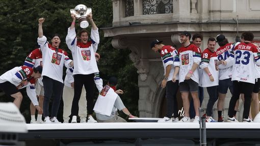 Oslavy titulu hokejových mistrů světa na Staroměstském náměstí