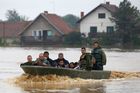 ... ale i centrální a západní oblasti Srbska zasáhly povodně.