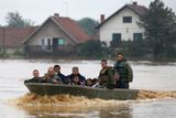... ale i centrální a západní oblasti Srbska zasáhly povodně.
