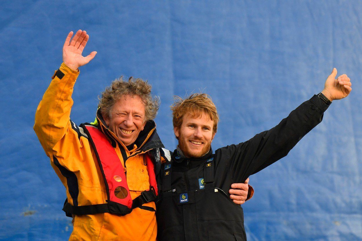 Francois Gabart a jeho navigátor Jean-Yves Bernot