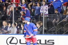 Chytil sbírá body jak na běžícím pásu, chytrou nahrávkou pomohl Rangers k výhře