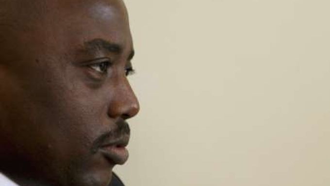 Pětatřicetiletý Joseph Kabila si svou prezidentskou pozici udržel. Zatím byl však prezidentem pouze prozatimním.