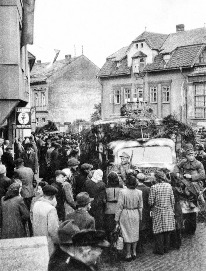 Reprofoto z publikace historika Pavla Žáčka „Vlasovci v boji za Prahu“ (1. díl)