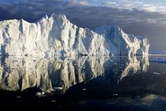 Ledovce tají: Grónsko stoupá nad hladinu moře