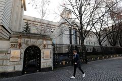 V Berlíně při pádu z ambasády zemřel agent ruské FSB, píší německá média