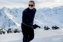VIDEO James Bond zachraňuje svět z rakouských Alp
