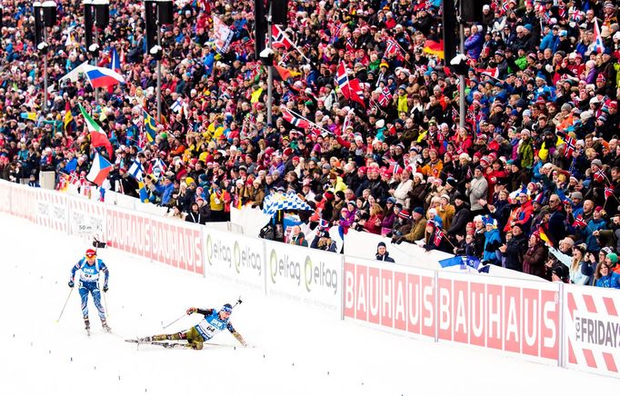 MS 2016, sprint M: Michal Šlesingr a pád Simona Schemppa