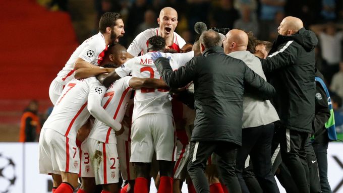 Fotbalisté Monaka slaví postup z osmifinále Ligy mistrů