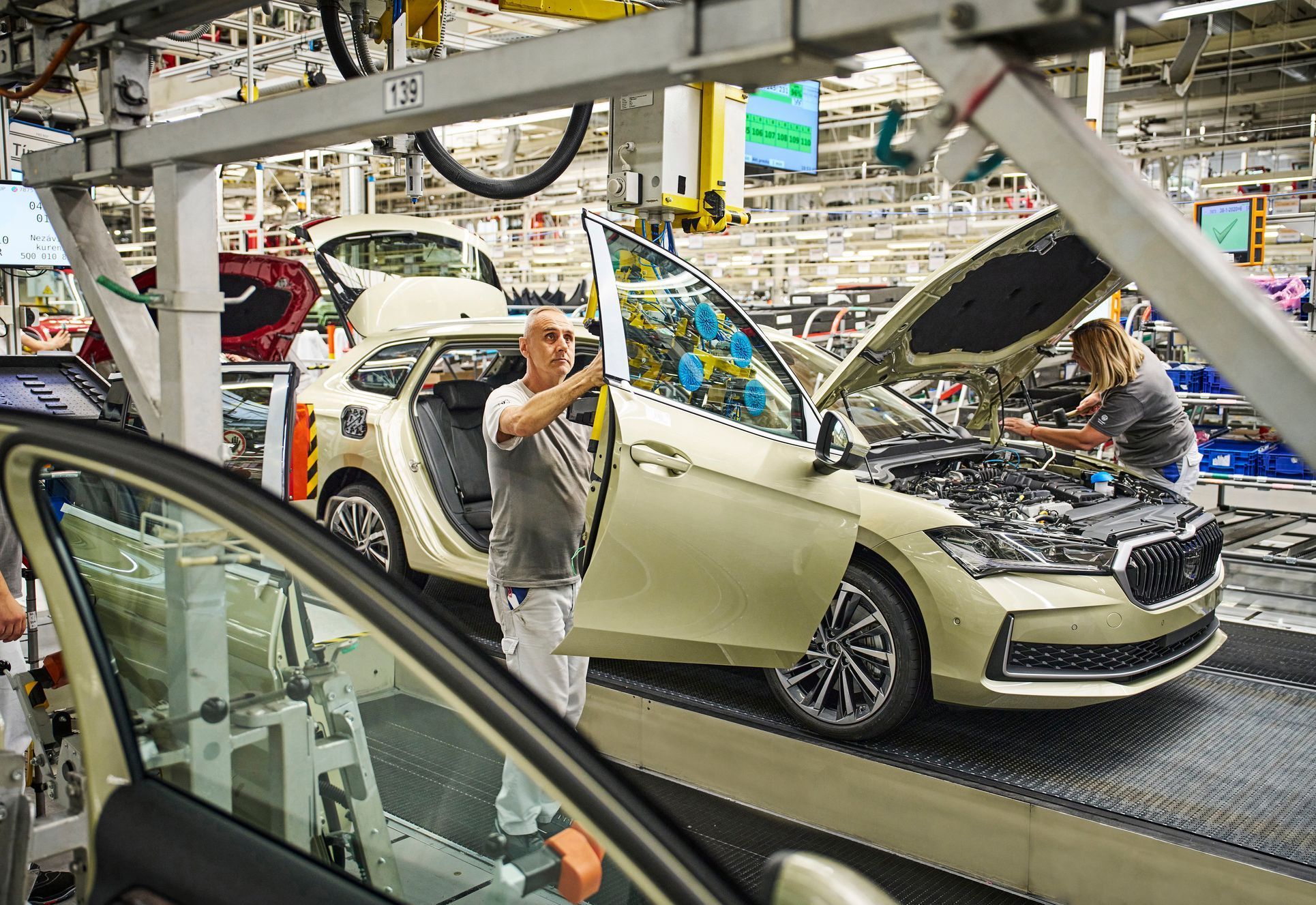 Škoda zahájila výrobu 4. generace Škody Superb