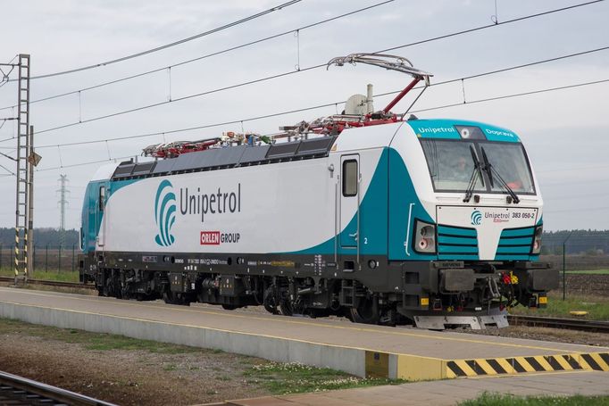 Lokomotiva Siemens Vectron pro společnost Unipetrol Doprava.