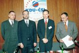 Rok 1999 a noví místopředsedové KDU-ČSL: zleva Pavel Severa, Miroslav Kalousek, Cyril Svoboda a Tomáš Kvapil. Kalousek k lidovcům vstoupil už v roce 1984.
