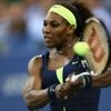 Americká tenistka Serena Williamsová v utkání se Srbkou Anou Ivanovičovou ve čtvrtfinále US Open 2012.