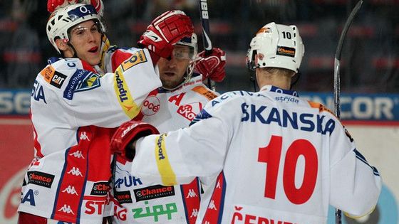 Hokejové derby - Výborný na Bednáře nestačil.