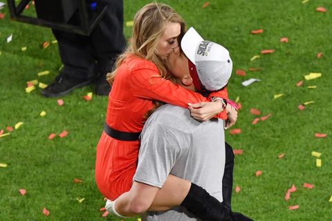 Patrick Mahomes s přítelkyní slaví triumf Kansas City Chiefs ve finále Super Bowlu LIV (2020)
