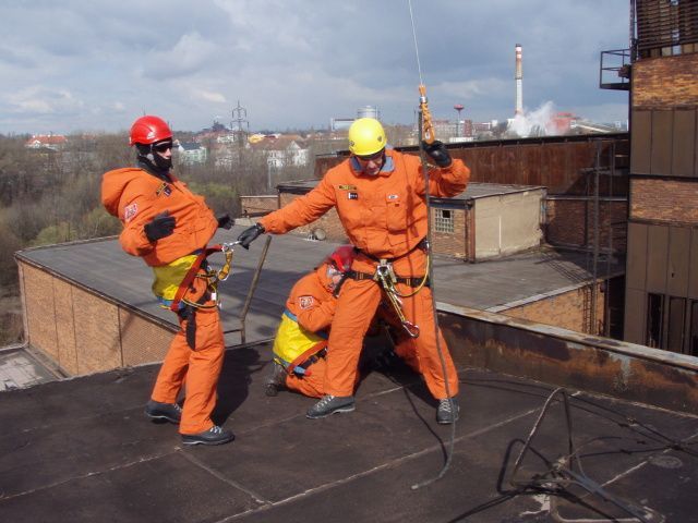 Záchranáři na komíně