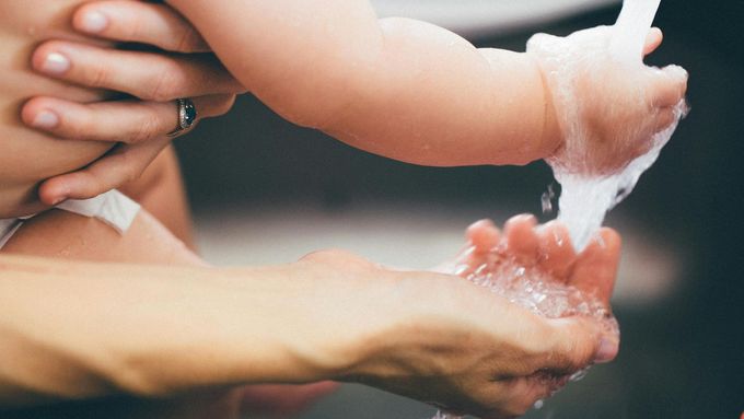 Ani pečlivé dodržování hygienických pravidel nezajistí před žloutenkou stoprocentní ochranu. Tou je pouze očkování, shodují se lékaři.