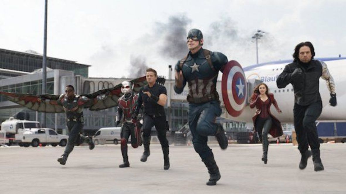 Recenze: Nový Kapitán Amerika alias Marvel pokračuje v "tady je Deadpoolovo"