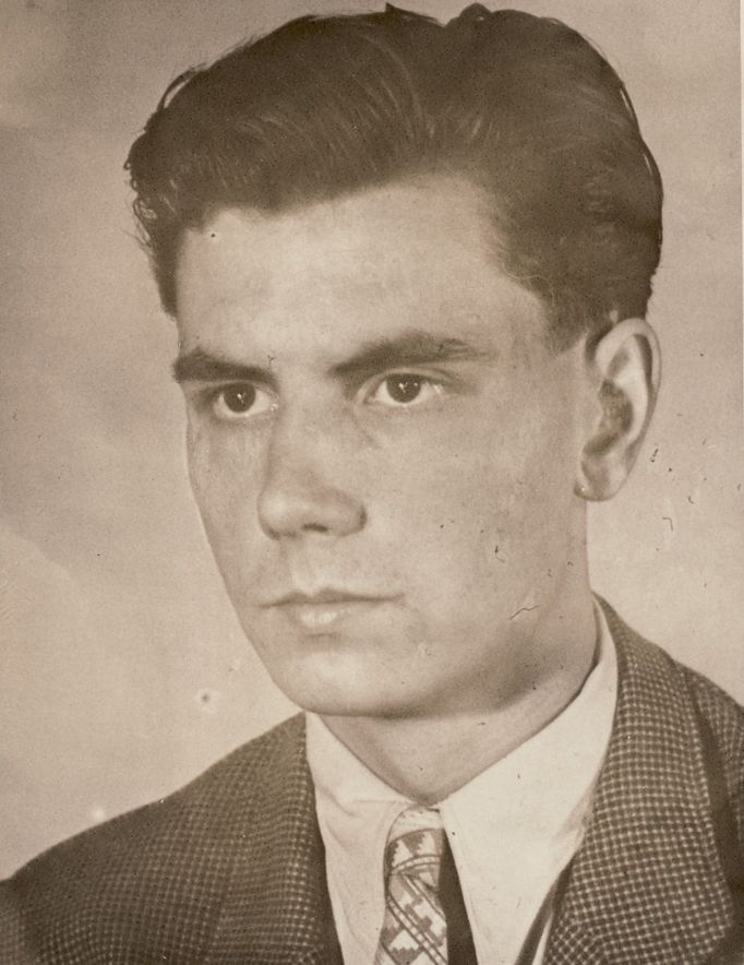 Devatenáctiletý Josef Svoboda krátce před svým zatčením.