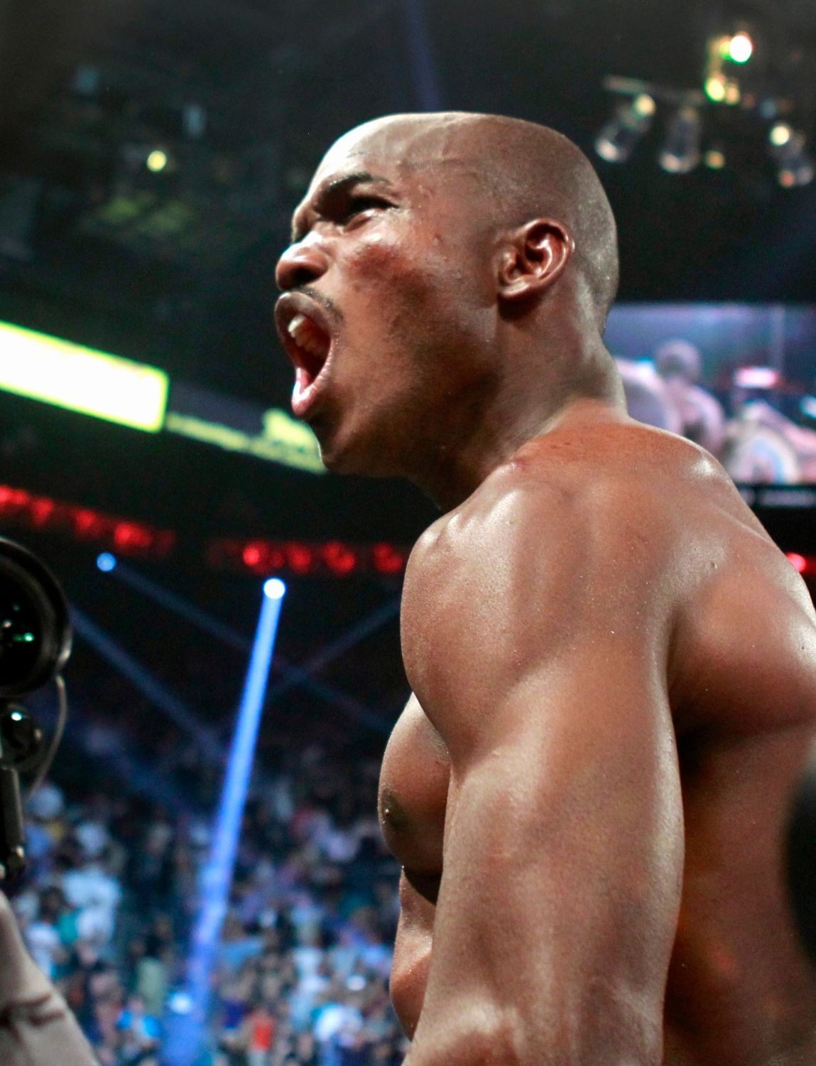 Timothy Bradley v souboji welterova váhy o titul mistra světa WBO