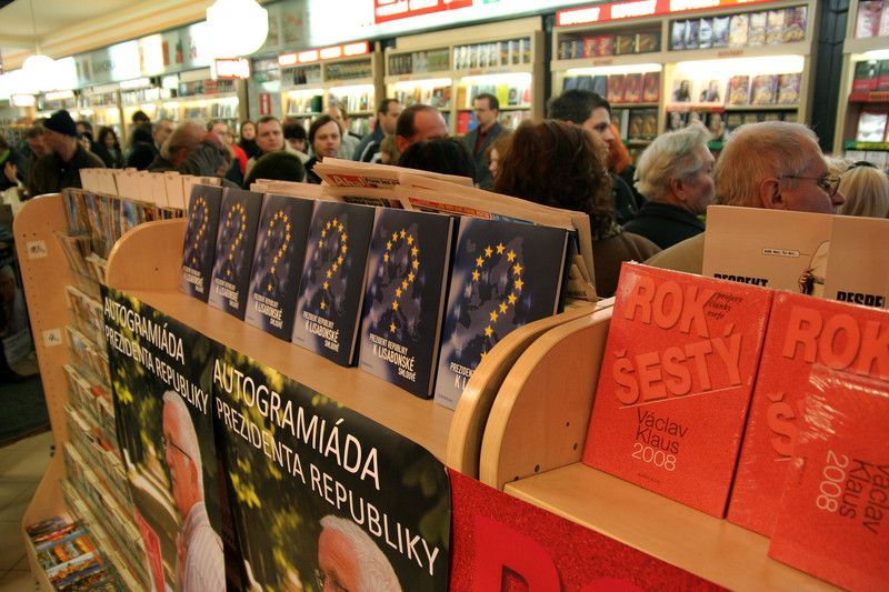 Autogramiáda Václava Klause