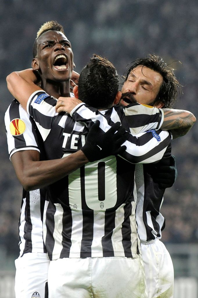 Juventus - Trabzonspor: Paul Pogba, Carlos Tevez a Andrea Pirlo slaví gól