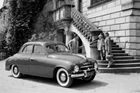 Vilém Heckel fotografoval několik modelů mladoboleslavské Škody. Již v roce 1955 vznikl tento snímek sedanu Škoda 1201.