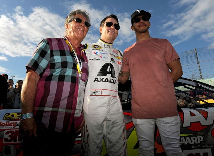 NASCAR 2015: Mario Andretti, Jeff Gordon a Lewis Hamilton