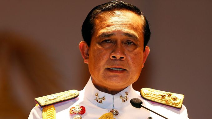 Generál Prajutch Čan-Oča, který minulý týden provedl v Thajsku státní převrat, během ceremonie v královském paláci.