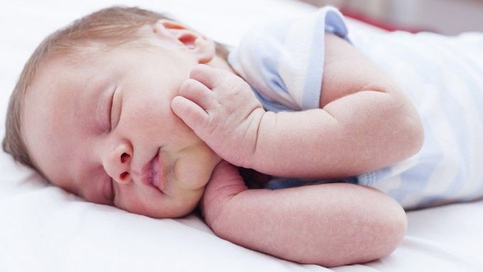 Koktejl antiretrovirotik může novorozeně zachránit. Pokud je podán včas. Ilustrační foto.