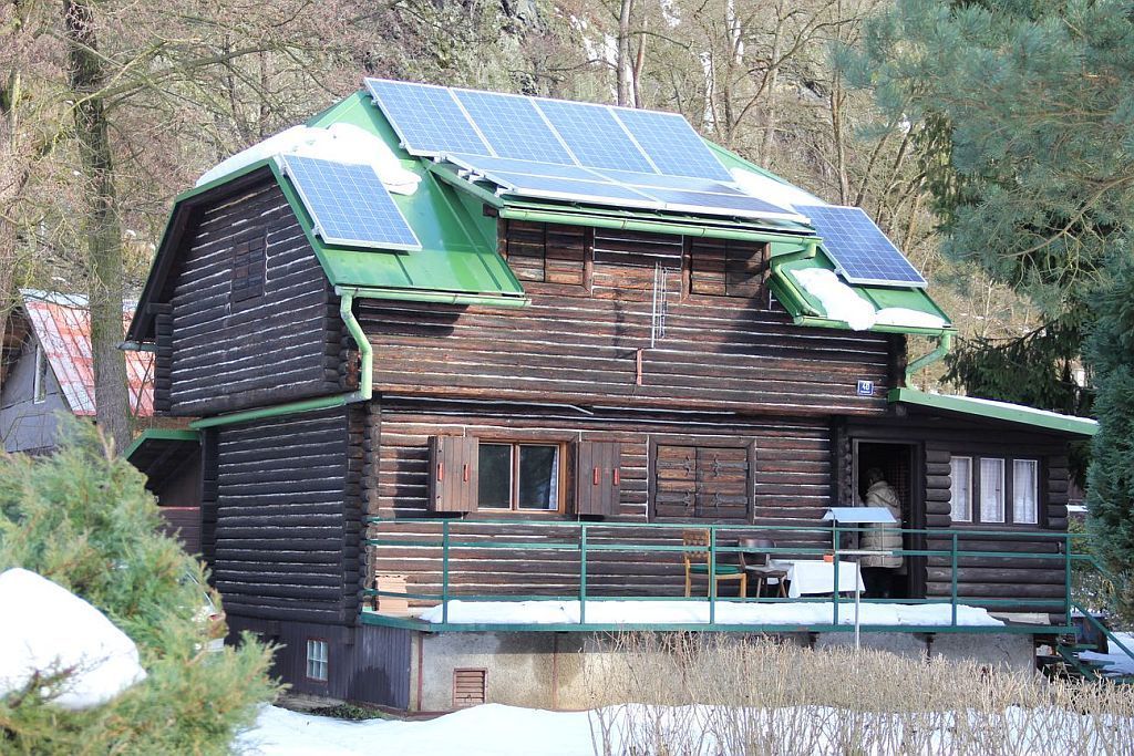 Solární elektrárna na chatě