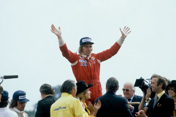 James Hunt, McLaren