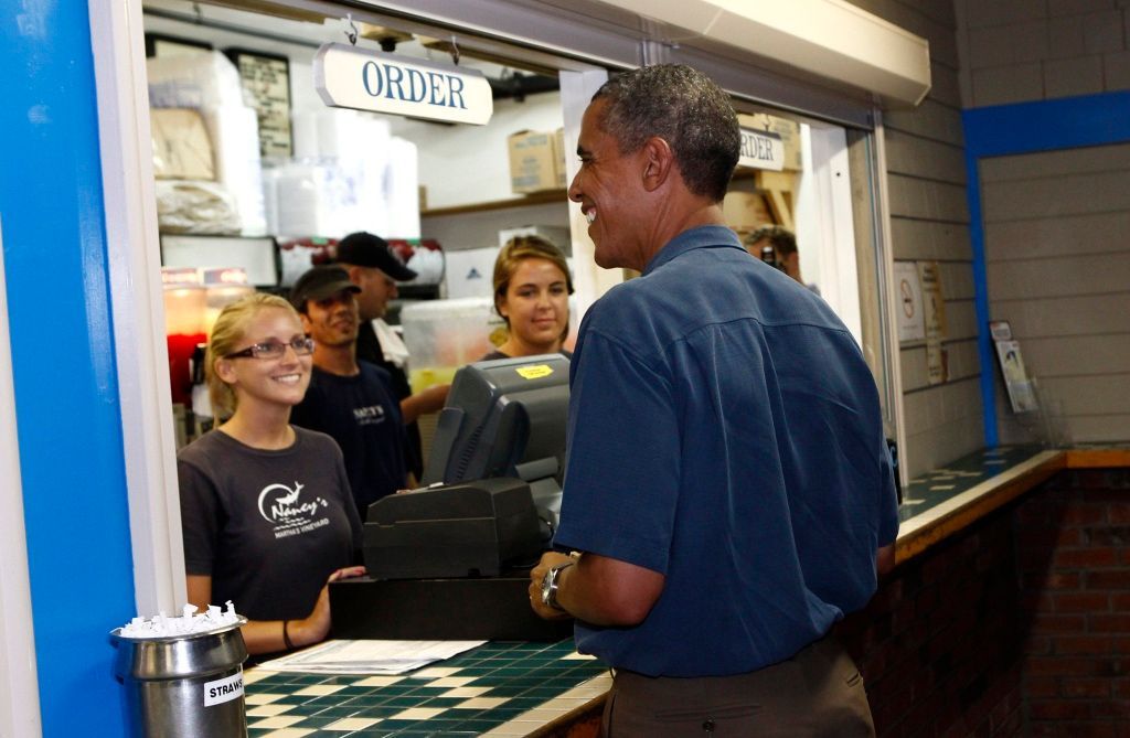 Politici na prázdninách: Barack Obama v restauraci