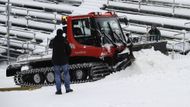 Suchý a teplý podzim Světový pohár biatlonistů v Novém Městě neovlivní. Kromě zásob z minulé sezony, které si na jaře schovali pořadatelé pod štěpku, pomohlo organizátorům zimní počasí posledních dní.