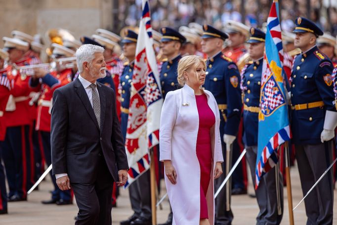 Slovenská prezidentka Zuzana Čaputová na poslední návštěvě Česka a prezidenta Petra Pavla na Pražském hradě 12.6.2024.