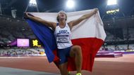 Dvojnásobná olympijská vítězka sice letos zažila nejhorší vstup do sezony za posledních deset let, ale vyrovnanost jejích výkonů dává velkou naději, že na letošním vrcholu sezony - MS v Pekingu - bude znovu patřit mezi adeptky na nejvyšší příčky.