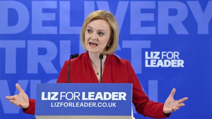 Stylizuje se do Železné lady, srovnání ale odmítá. Trussová je krok od Downing Street; Zdroj foto: Reuters