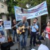 Vietnamci protestují před svou ambasádou v Praze