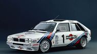 ... pak trůn obsadila její nástupkyně Lancia Delta S4.