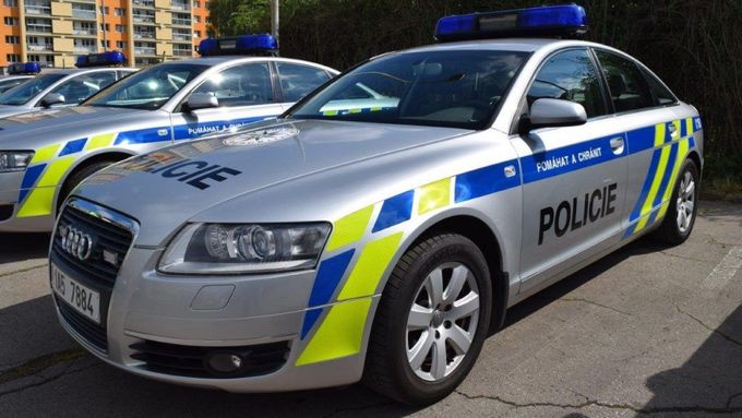 Vozy Audi A6 minulé generace doprovázely zahraniční delegace, nyní je dostala dopravní policie a budou hlídkovat na dálnicích.