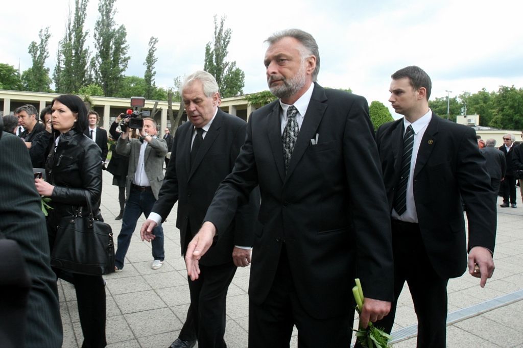 Pohřeb Valtra Komárka