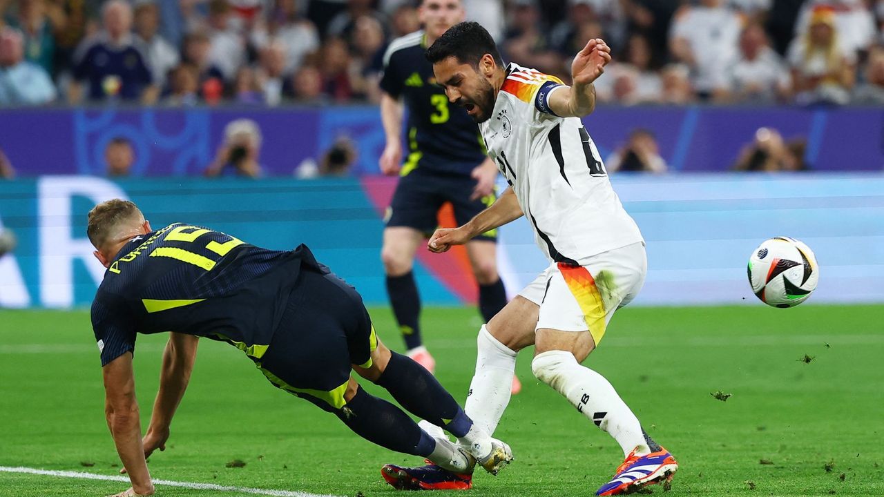 Německo - Skotsko 3:0. Brutální faul Porteouse potrestal z penalty Harvetz