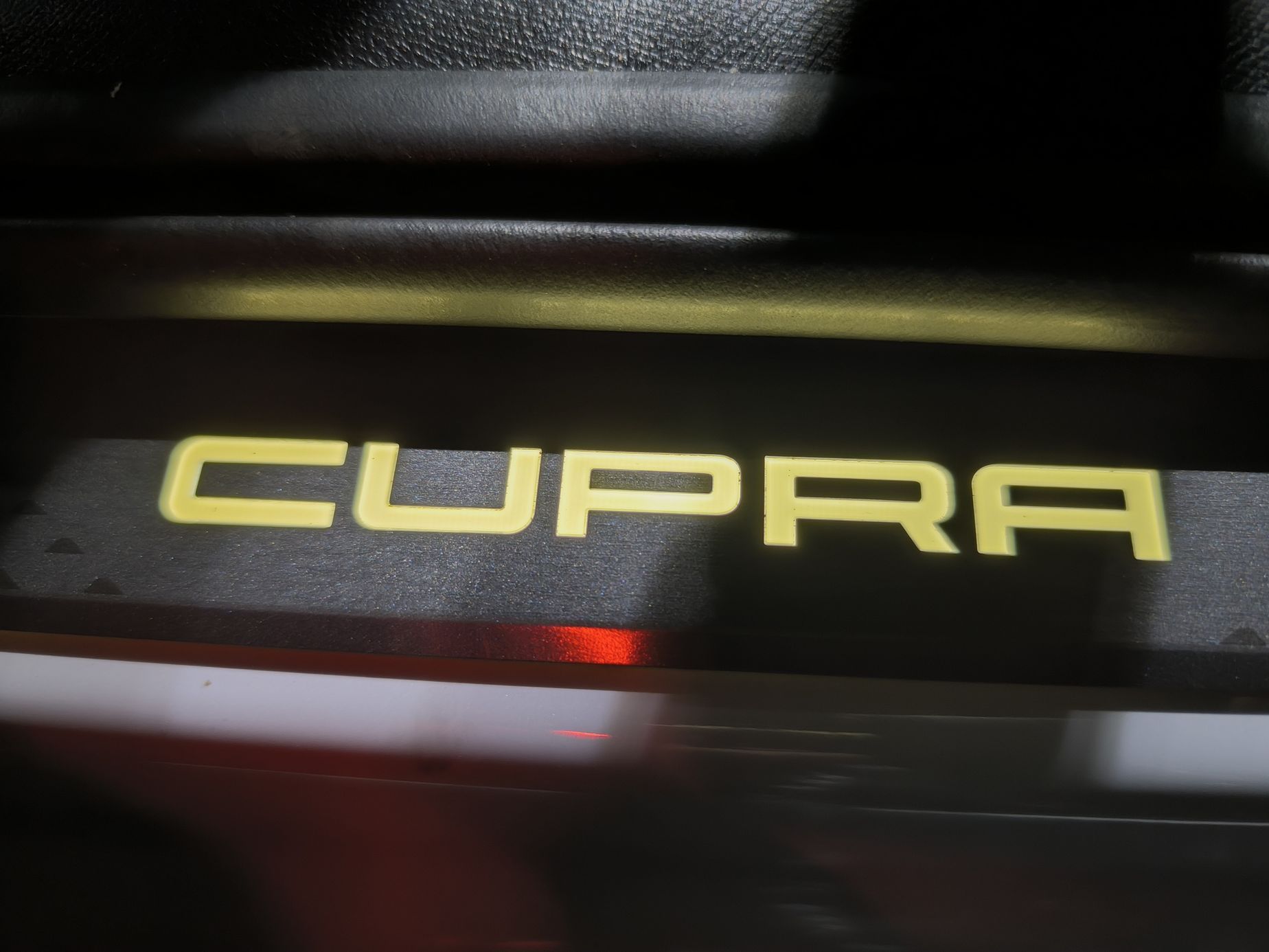 Cupra Leon 300