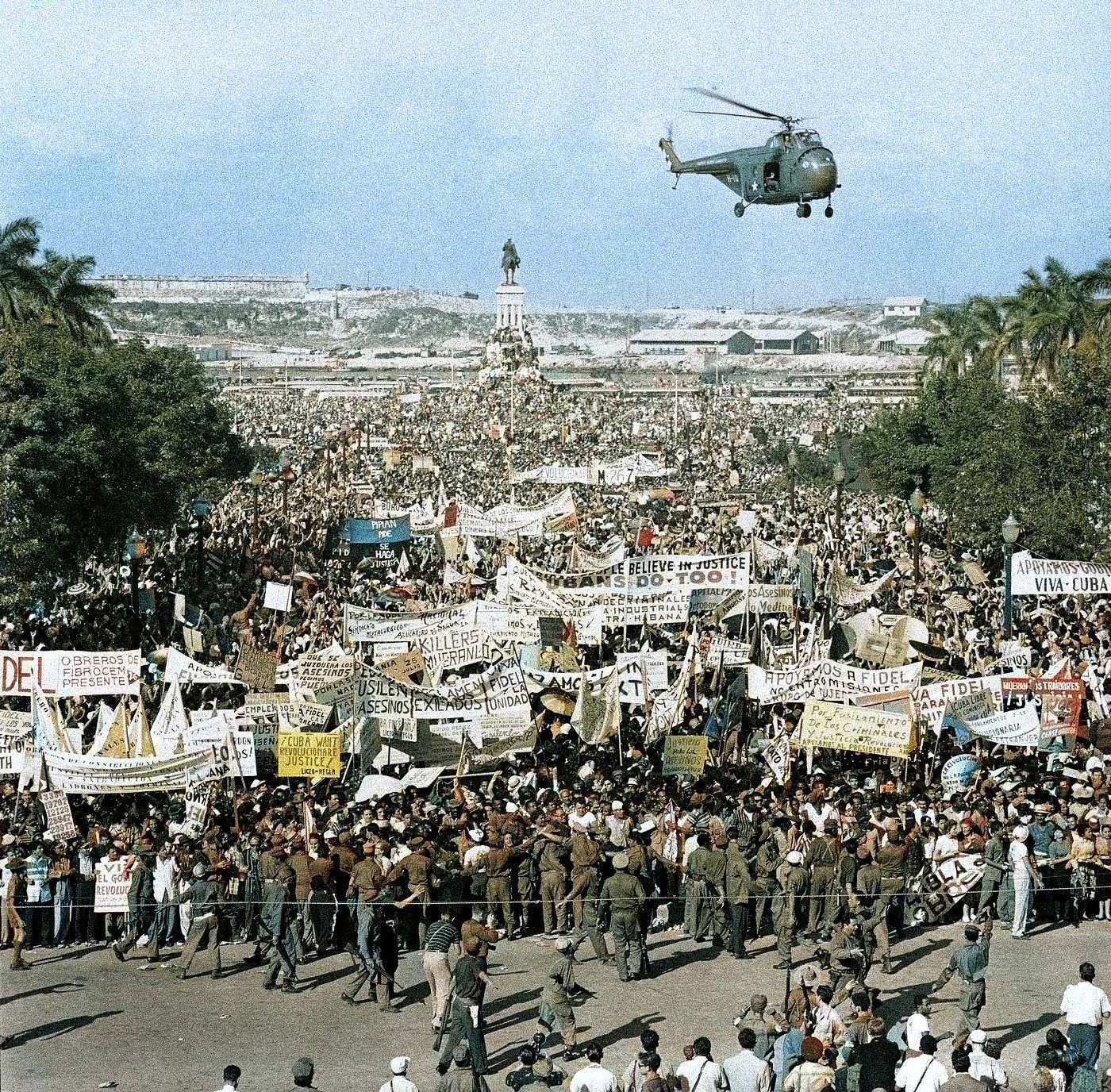 Kubánská revoluce v barvě, Fidel Castro, Kuba, revoluce, historie, Zahraničí