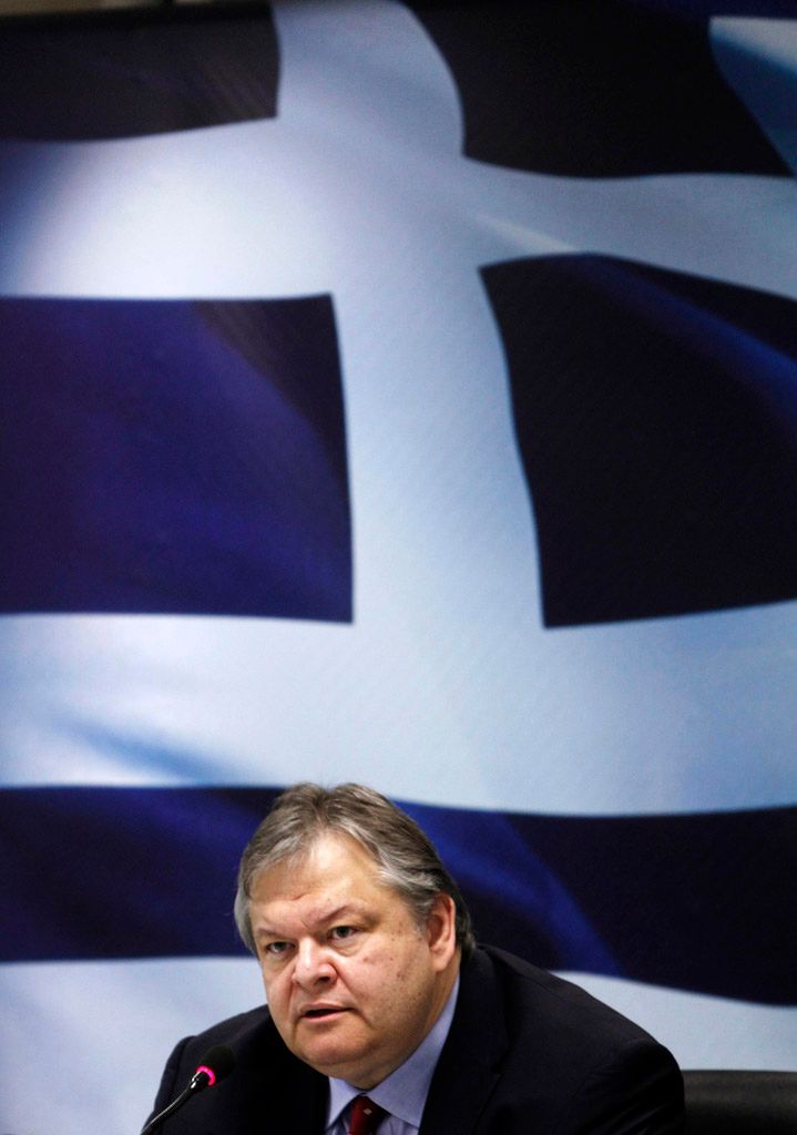 Řecko se stále propadá. Ministr financí Evangelos Venizelos nemá dobré zprávy