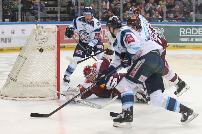 Předkolo playoff: Sparta - Liberec; Sami Aitokallio, Tyler Redenbach, Jan Piskáček