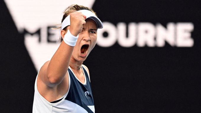 Barbora Krejčíková při utkání 2. kola letošního Australian Open